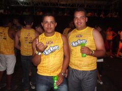 Oktober 10 Anos